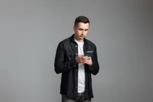 Comprar coins e movimentar moedas no Ultimate Team: qual a diferença?